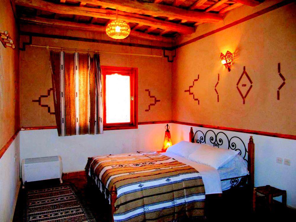 Auberge Des Peupliers Cafe Restaurant Akhendachou n'Ait Ouffi Exterior foto