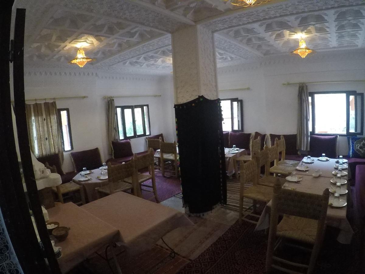 Auberge Des Peupliers Cafe Restaurant Akhendachou n'Ait Ouffi Exterior foto
