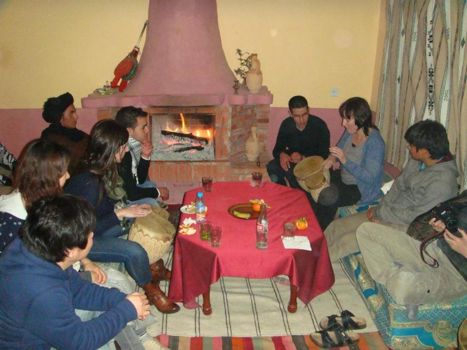 Auberge Des Peupliers Cafe Restaurant Akhendachou n'Ait Ouffi Exterior foto